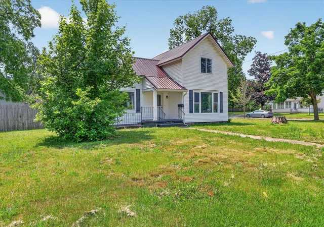 Homes for sale in Hastings, MI | 736 W Green St, Hastings, MI 49058 | MLS# 70537739