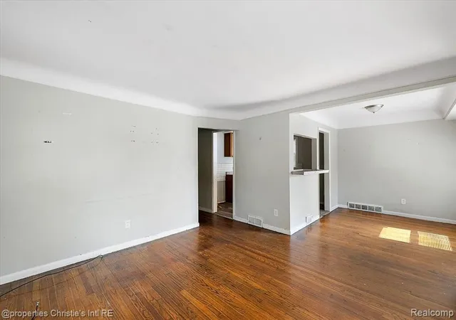 Photo 4 of Sale Pending at 14073 Collingham Dr, Detroit, MI 48205 | MLS# 60938782 | Listing updated on 2026-07-07
