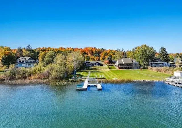 Homes for sale in Lake Leelanau, MI | 553 S Lake Shore Dr, Lake Leelanau, MI 49653 | MLS# 80069494