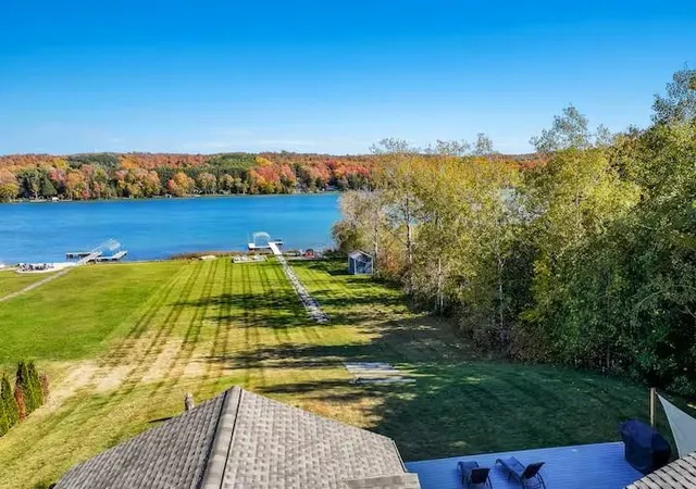 Homes for sale in Lake Leelanau, MI | 553 S Lake Shore Dr, Lake Leelanau, MI 49653 | MLS# 80069494