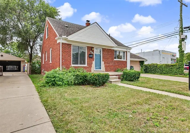 Photo 2 of Sale Pending at 15275 Anne Ave, Allen Park, MI 48101 2613 | MLS# 61025787 | Listing updated on 2026-09-10