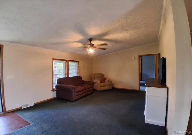 Photo 3 of Sale Pending at 10055 N Genesee Rd, Mount Morris, MI 48458 | MLS# 60991752 | Listing updated on 2026-07-07