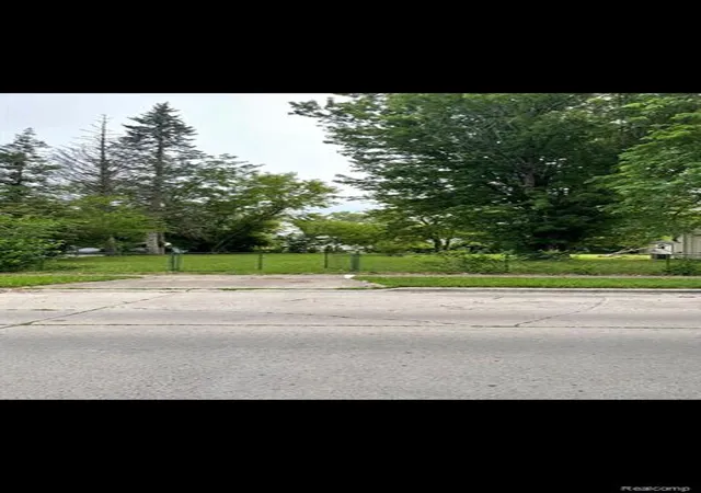 3rd image of 29080 Powers St, Westland, MI 48186 | MLS# 61011121