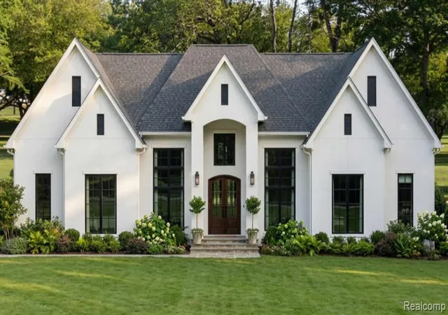 1st image of 2775 Verona Wy, Milford, MI 48381 | MLS# 61004345
