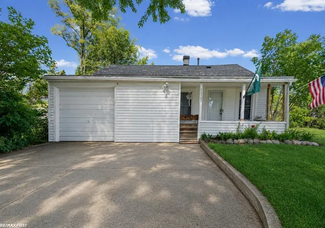 Homes for sale in Madison Heights, MI | 26769 Barrington St, Madison Heights, MI 48071 | MLS# 50214264
