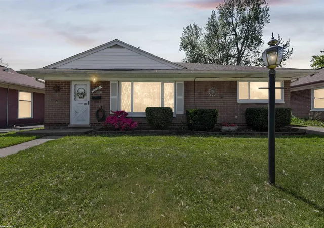 2nd image of 1188 E Barrett Ave, Madison Heights, MI 48071 | MLS# 50212535