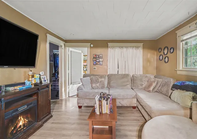 5th image of 241 Avenue A, Springfield, MI 49037 | MLS# 70549619