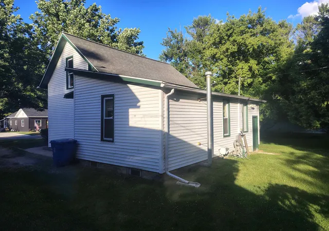 Homes for sale in Vassar, MI | 119 Spruce St, Vassar, MI 48768 | MLS# 50212193