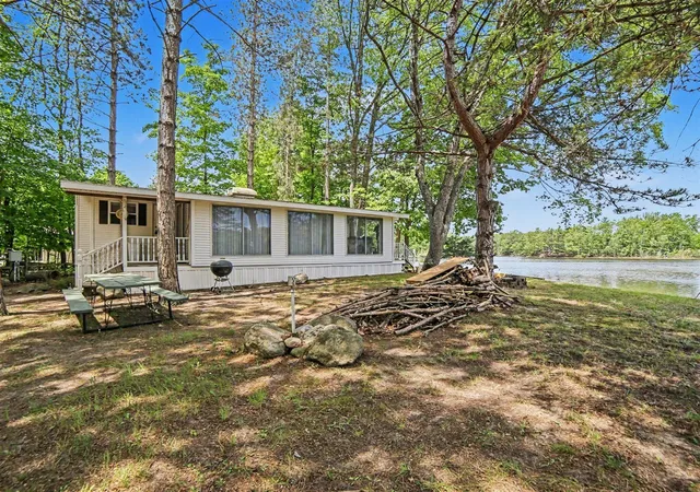 Photo 5 of Single Family Residence at 7870 W Village Rd, Mears, MI 49436 | MLS# 70539262 | | Sold on 2026-06-25