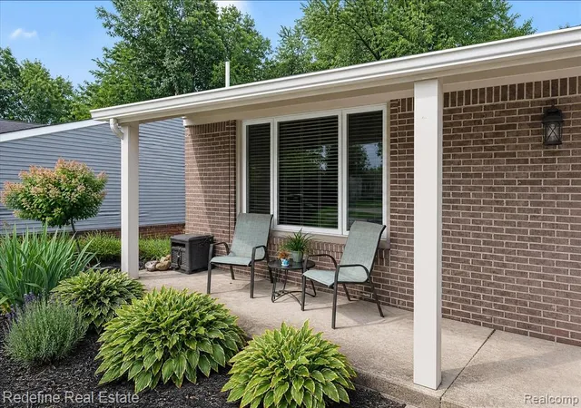 Photo 2 of Sale Pending at 24287 Hampton Hl St, Novi, MI 48375 | MLS# 61019604 | Listing updated on 2026-08-28