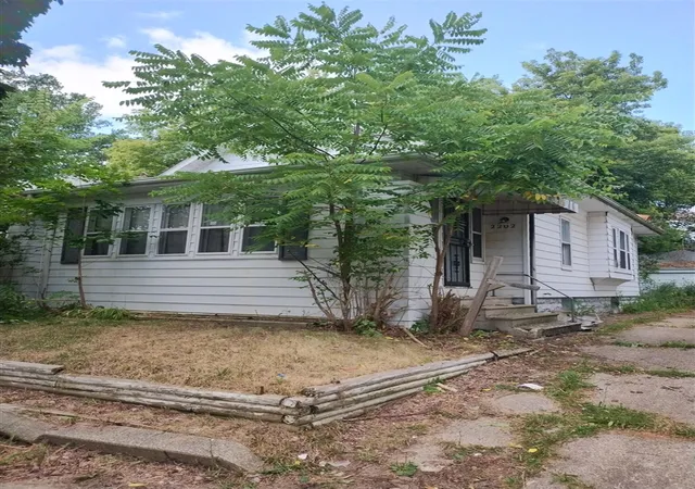 Photo 1 of Single family home for sale at 2202 Swayze St, Flint, MI 48503 | MLS# 70549712 | Listing updated on 2026-08-27