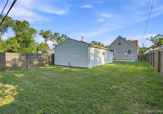 Photo 38 of Single family home for sale at 8781 Albany St, Oak Park, MI 48237 | MLS# 61018937 | Listing updated on 2026-08-09