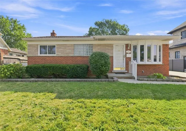 Photo 2 of Sale Pending at 7024 N Evangeline St, Dearborn Heights, MI 48127 | MLS# 61020824 | Listing updated on 2026-08-30