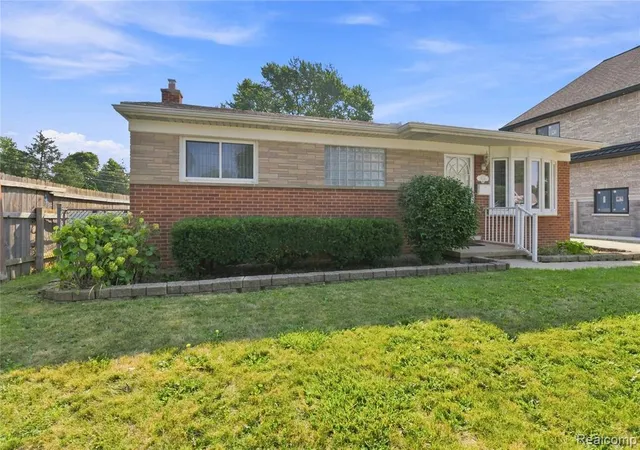 Photo 3 of Sale Pending at 7024 N Evangeline St, Dearborn Heights, MI 48127 | MLS# 61020824 | Listing updated on 2026-08-30