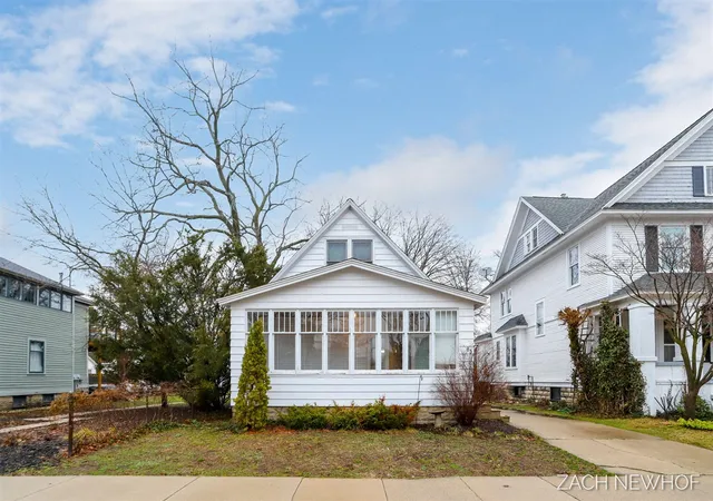 Homes for sale in Holland, MI | 85 W 13th St, Holland, MI 49423 | MLS# 70519624