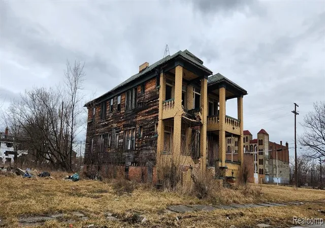 2nd image of 3740 Rochester St, Detroit, MI 48206 | MLS# 60198636