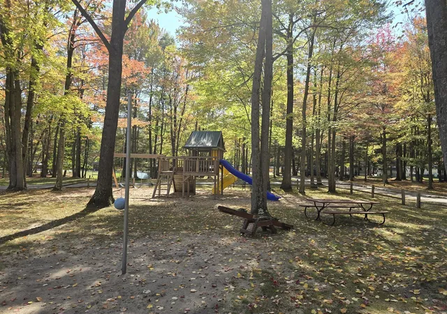 Homes for sale in Houghton Lake, MI | 174 Sandy Oak Blvd, Houghton Lake, MI 48629 | MLS# 70497002