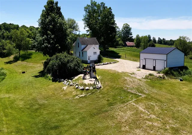 Homes for sale in Big Rapids, MI | 17274 Wilson Rd, Big Rapids, MI 49307 | MLS# 70538035