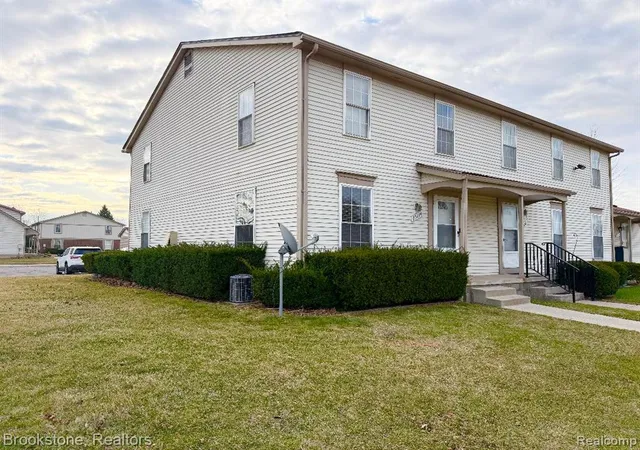 Homes for sale in Sterling Heights, MI | 35214 Taffy Dr #66, Sterling Heights, MI 48312 | MLS# 60977264