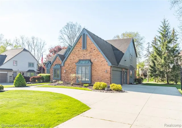 3rd image of 38621 Rutgers Dr, Northville, MI 48167 | MLS# 60992254