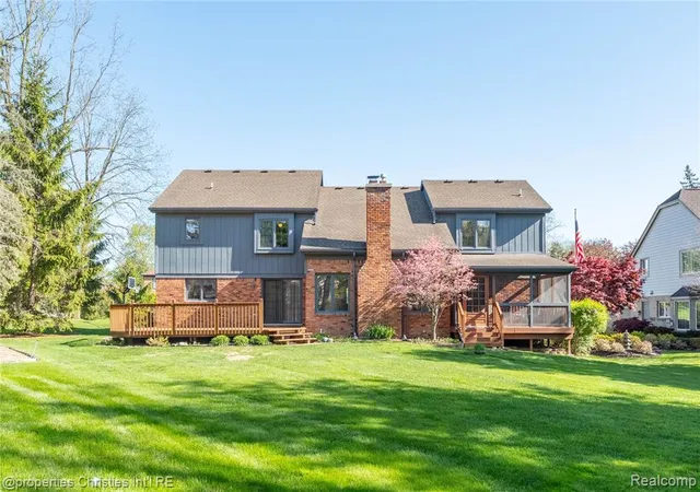 4th image of 38621 Rutgers Dr, Northville, MI 48167 | MLS# 60992254