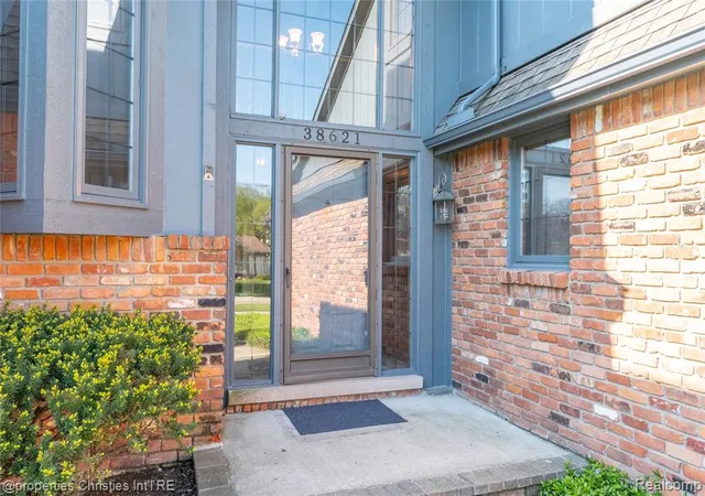 5th image of 38621 Rutgers Dr, Northville, MI 48167 | MLS# 60992254