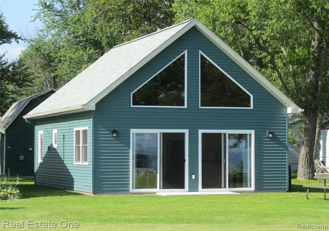 Homes for sale in Houghton Lake, MI | 8175 E Houghton Lake #1, Houghton Lake, MI 48629 | MLS# 61004209