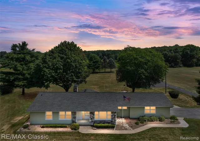 Photo 5 of Sale Pending at 28200 N Dixboro Rd, South Lyon, MI 48178 | MLS# 61017509 | Listing updated on 2026-08-12