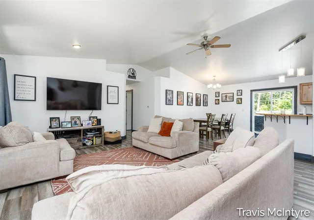 Photo 4 of Single family home for sale at 20392 Gates Rd, Howard City, MI 49329 | MLS# 70554670 | Listing updated on 2026-08-27