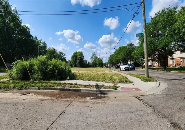 2nd image of 8647 Schaefer, Detroit, MI 48228 | MLS# 60969998