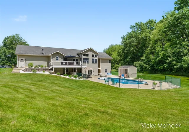 Homes for sale in Hastings, MI | 817 Pheasant Ridge Dr, Hastings, MI 49058 | MLS# 70540345