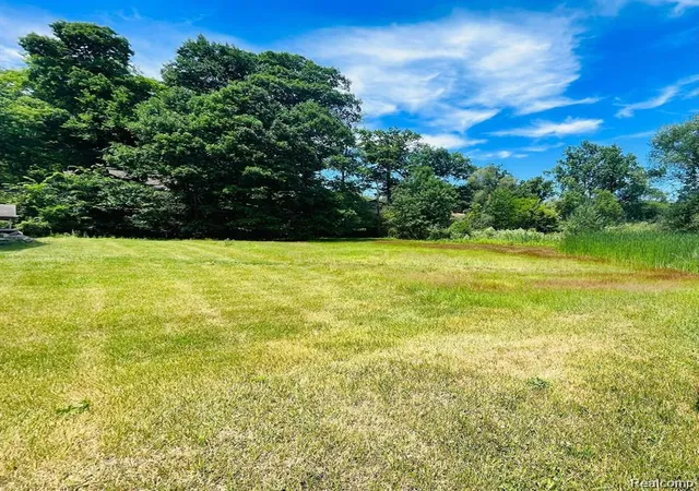Photo 1 of Land for sale at Lot 94 Hiller Rd, West Bloomfield, MI 48324 | MLS# 60989783 | Listing updated on 2026-08-01
