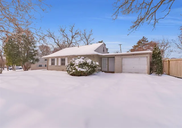 Homes for sale in Ann Arbor, MI | 2310 Pinecrest Ave, Ann Arbor, MI 48104 | MLS# 70513668