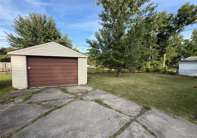 Photo 3 of Single family home for sale at 23235 Grabar Sq, Warren, MI 48089 4455 | MLS# 61025349 | Listing updated on 2026-09-08