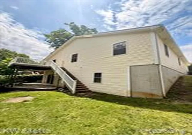 Homes for sale in Lake Orion, MI | 655 Sherry Dr, Lake Orion, MI 48362 | MLS# 61003049