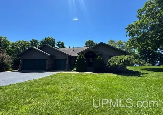 Homes for sale in Escanaba, MI | 5225 E State Hwy M35 Hwy, Escanaba, MI 49829 | MLS# 50212891