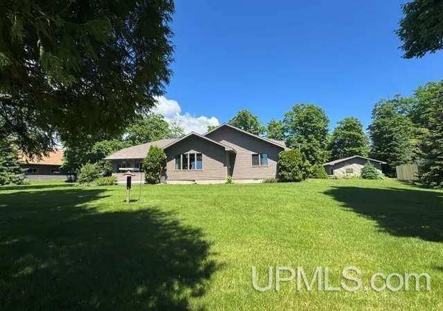 Homes for sale in Escanaba, MI | 5225 E State Hwy M35 Hwy, Escanaba, MI 49829 | MLS# 50212891