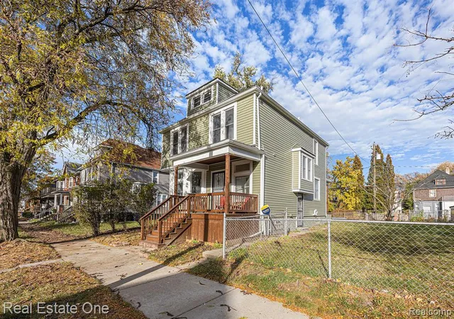3rd image of 2532 Canton St, Detroit, MI 48207 | MLS# 60951337