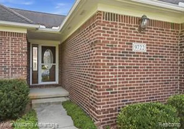 Homes for sale in South Lyon, MI | 9722 Sunnywood Trl, South Lyon, MI 48178 | MLS# 61009753