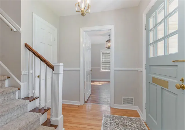 3rd image of 1028 Clover St, Kalamazoo, MI 49008 | MLS# 70222033