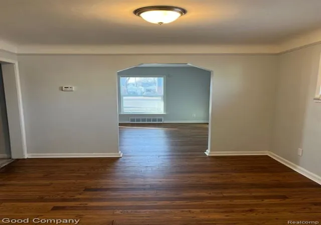 4th image of 15649 E 7 Mile Rd, Detroit, MI 48205 | MLS# 60376080