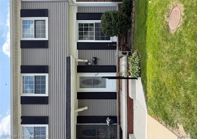 Homes for sale in Sterling Heights, MI | 36814 Park Pl Dr #24, Sterling Heights, MI 48310 | MLS# 61007204