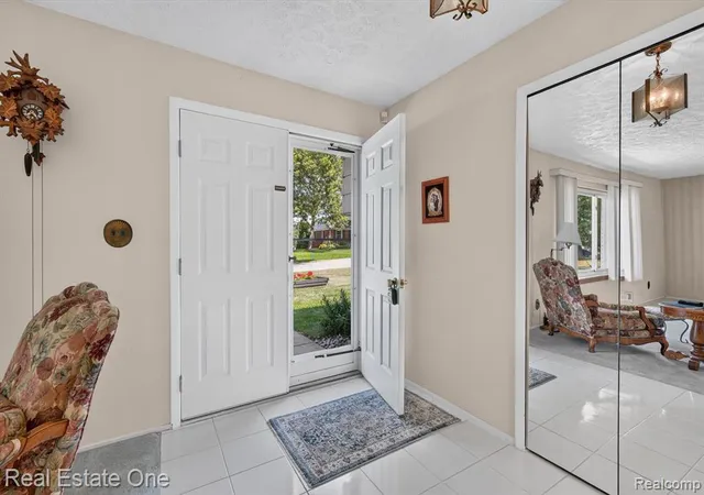 Photo 4 of Single family home for sale at 219 Allen Lake Dr, White Lake, MI 48386 2406 | MLS# 61023348 | Listing updated on 2026-09-06