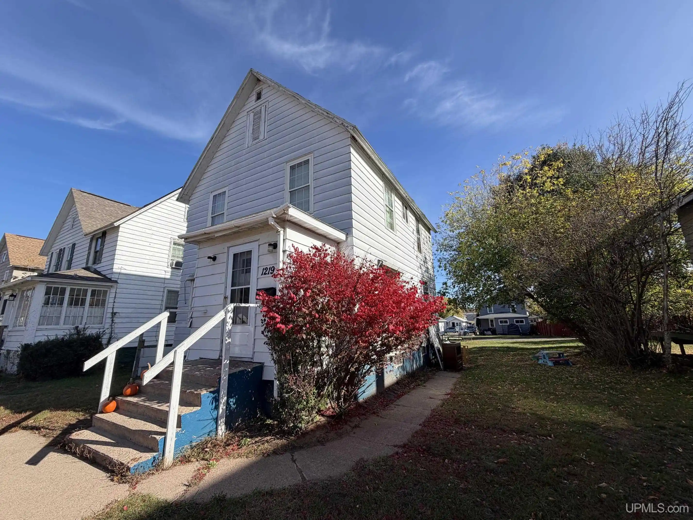 Single family home for sale at 1219 S Kimberly Ave, Iron Mountain, MI 49801 | MLS# 50225468