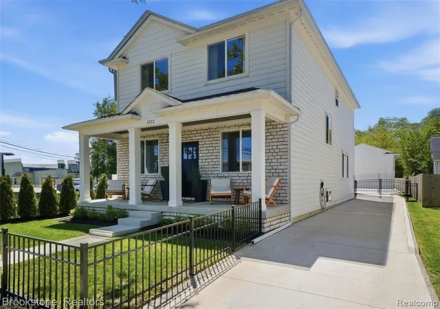Photo 2 of Single Family Residence at 1112 Bennaville Ave, Birmingham, MI 48009 | MLS# 60998435 |  | Sold on 2026-06-30