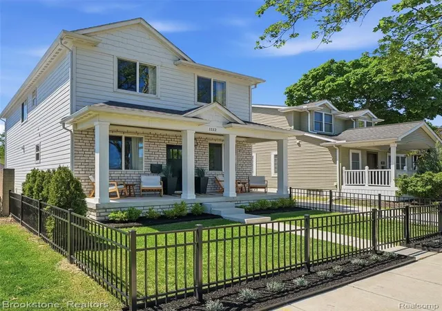Photo 3 of Single Family Residence at 1112 Bennaville Ave, Birmingham, MI 48009 | MLS# 60998435 |  | Sold on 2026-06-30
