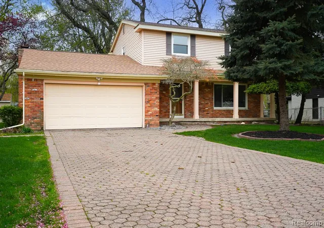 Homes for sale in Grand Blanc, MI | 4156 Mccandlish Rd, Grand Blanc, MI 48439 | MLS# 61006115