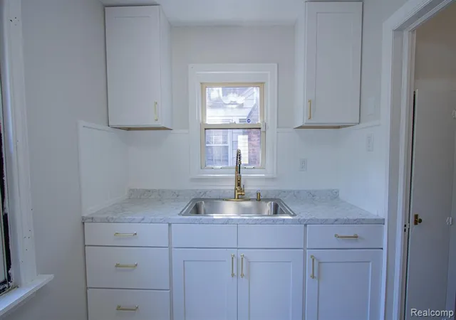 4th image of 11921 Riad St, Detroit, MI 48224 | MLS# 60939969