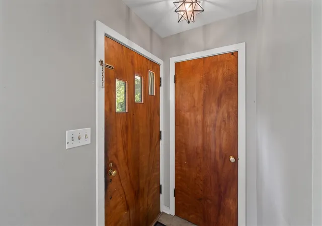 Photo 4 of Single family home for sale at 851 Mt Pleasant Ave, Ann Arbor, MI 48103 | MLS# 70550091 | Listing updated on 2026-10-10