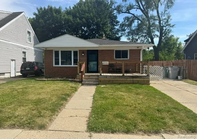 Homes for sale in Hazel Park, MI | 1530 E Evelyn Ave, Hazel Park, MI 48030 | MLS# 61005171
